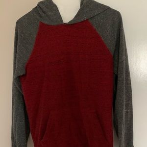 Boys XL long sleeve, center picket with hood.